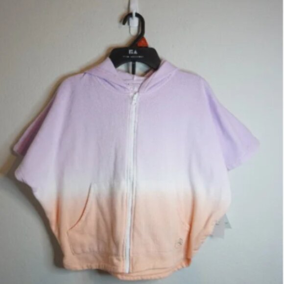 Free Assembly Fleece Poncho & Shorts - Picture 4 of 14